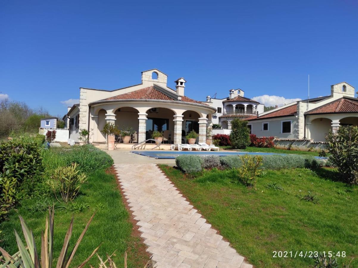 Villa Parenzo Porec Exterior photo