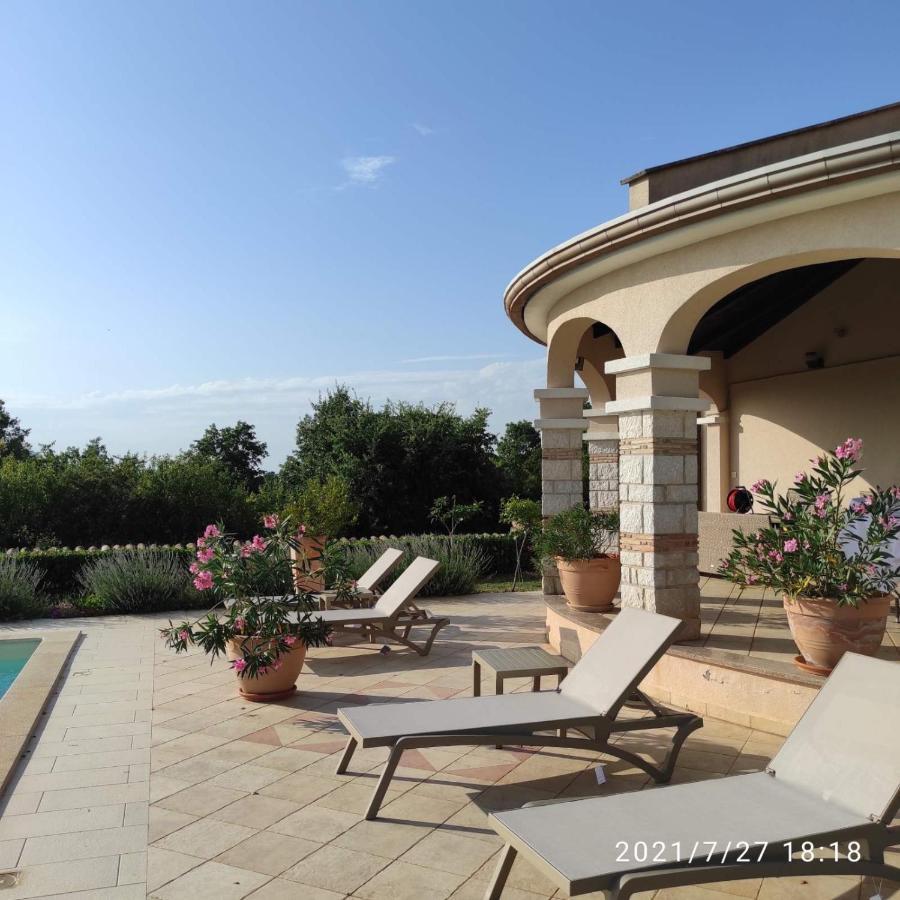 Villa Parenzo Porec Exterior photo