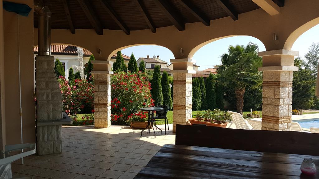 Villa Parenzo Porec Exterior photo